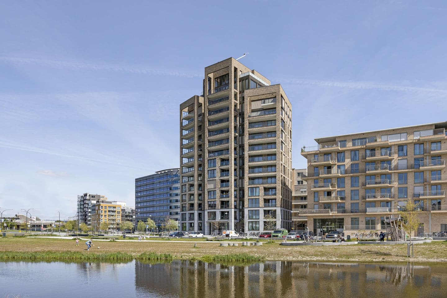 Jan Wolkerslaan, Diemen - Foto 1