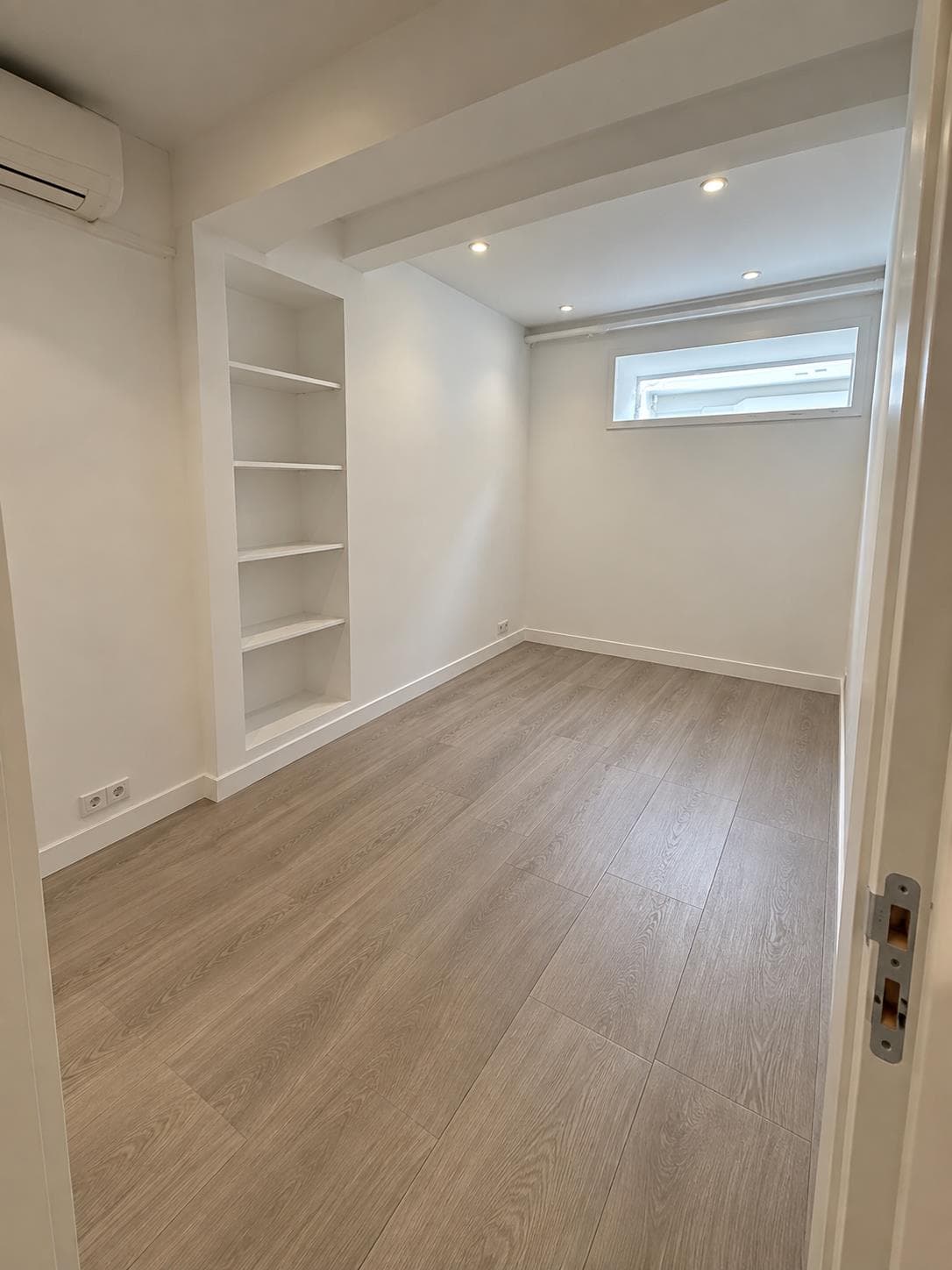 Nieuwezijds Voorburgwal 42, 1012 SB Amsterdam - Foto 1