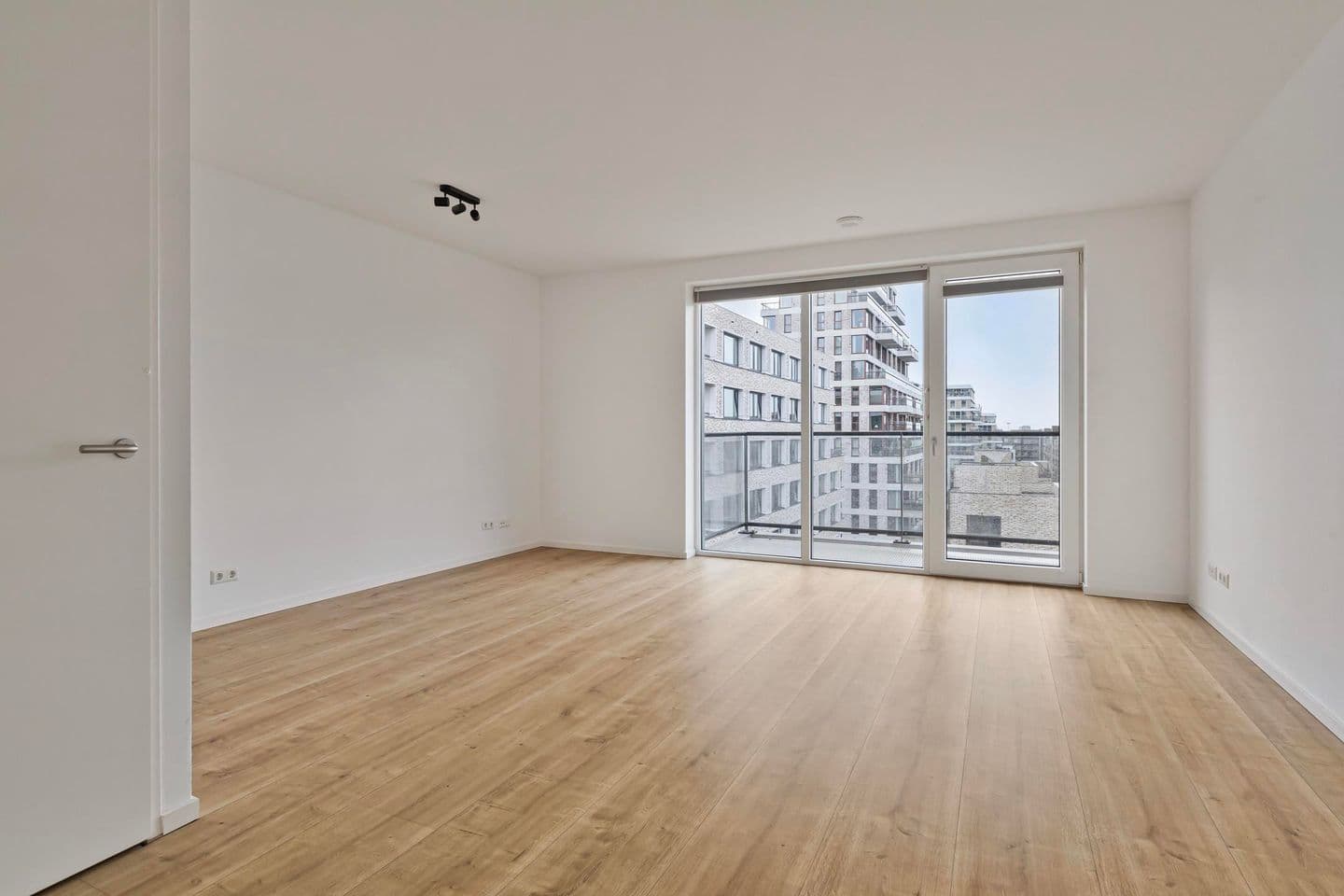 Nida Senffstraat, Amsterdam - Foto 1