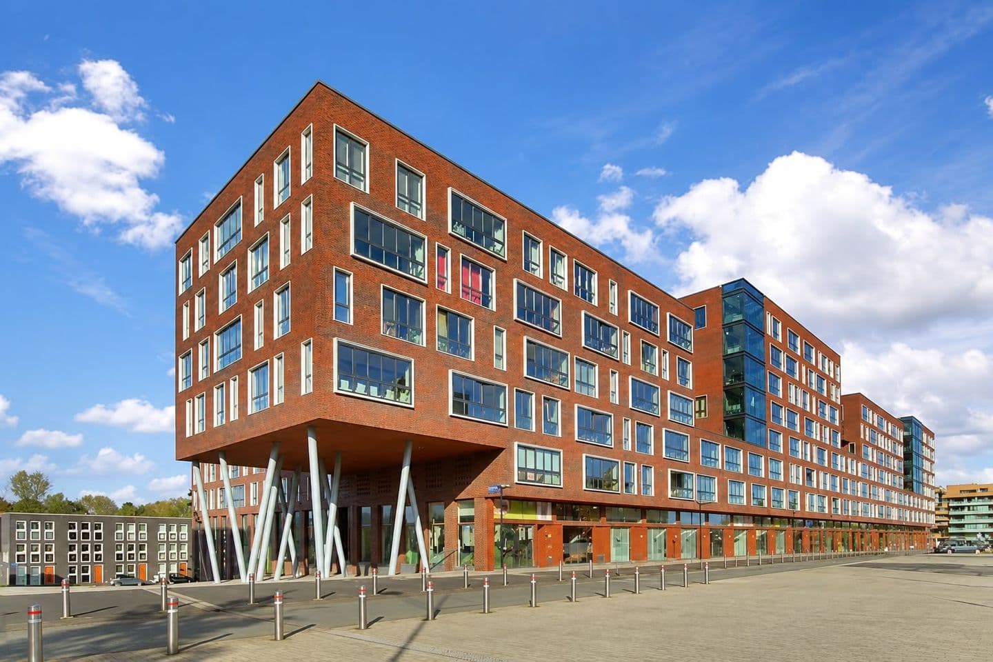 Bijlmerdreef, Amsterdam - Foto 1