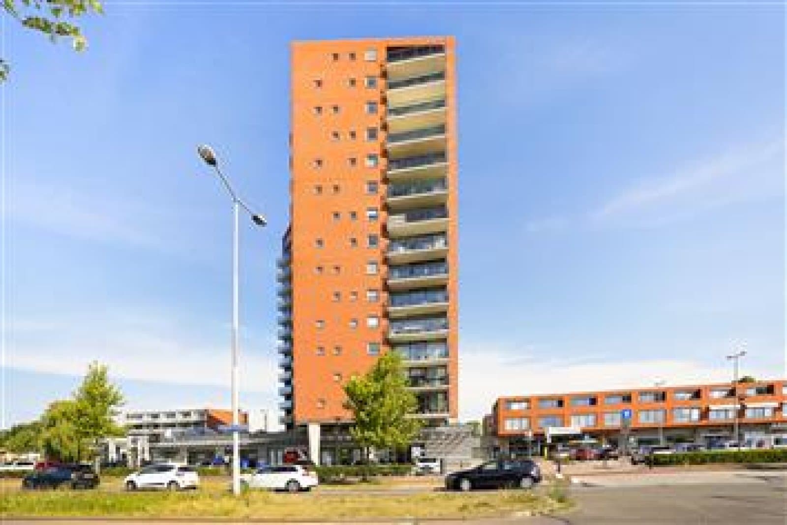 Mia Van Ijperenplein, Rotterdam - Foto 1